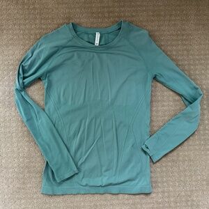 Athleta Momentum Seamless Long Sleeve Tee, Teal Color, Size Medium
